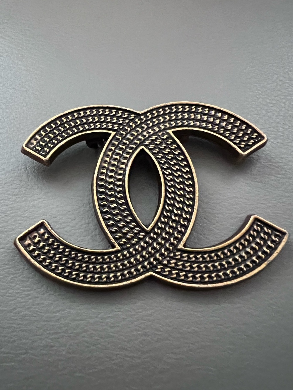 Brooch / Pin — Vintage-Inspired Statement Piece